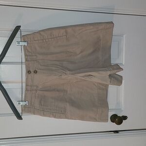 Lizwear Tan Casual Pleated Shorts, With Slash Pockets, Size 8